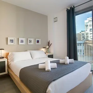 bbarcelona-gaudi-apartments-barcelona.topbarcelonahotels.com/